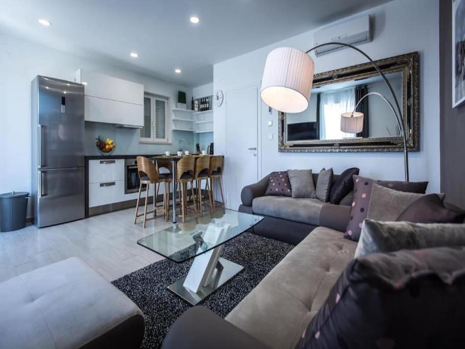Bleu Villa - Three Bedroom Villa With Balcony And City View Дубровник Экстерьер фото