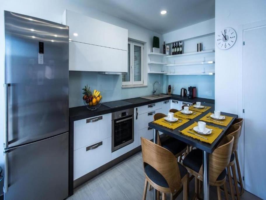 Bleu Villa - Three Bedroom Villa With Balcony And City View Дубровник Экстерьер фото